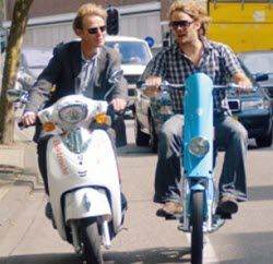 Scooter vs fiets